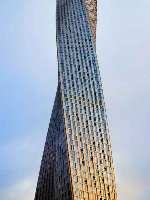 Cayan tower