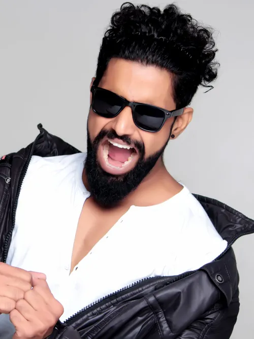 Man with sunglasses